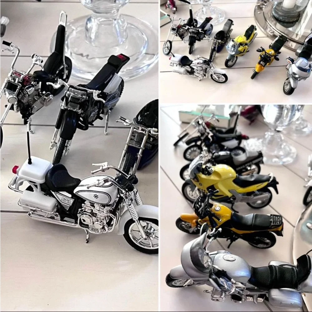 TOYS Motorcycle Models   Collect, Display or Play With Includes 7 Cycles